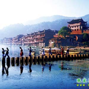 LH線：鳳凰古城、古苗寨神秘湘西一日游！