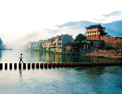 長沙往返A(chǔ)9線：鳳凰古城、德夯苗寨、矮寨吊索橋品質(zhì)純玩兩日游