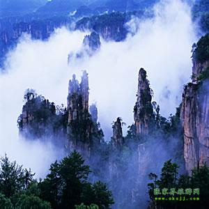 武漢往返：張家界、鳳凰古城、韶山六日游，每周一、周四發(fā)團(tuán)