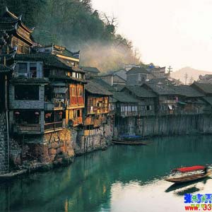 時(shí)尚商務(wù)C線：張家界、天門山、鳳凰古城四日游